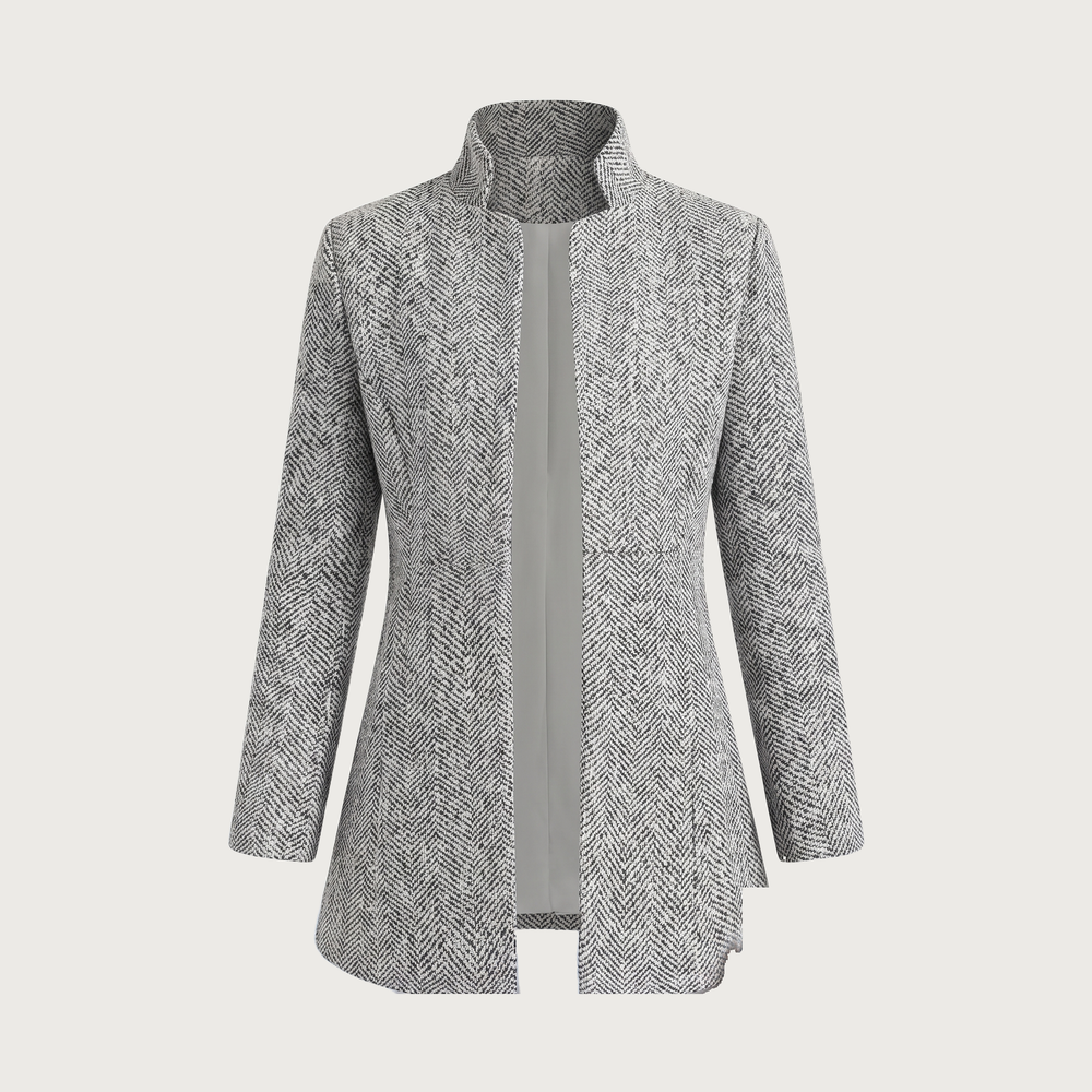 Blazer chevron gris Honorine vu seul sur fond clair, col montant et devant ouvert - Lonamy