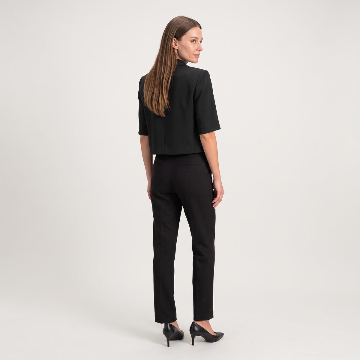 Blazer court noir manches courtes tiphaine