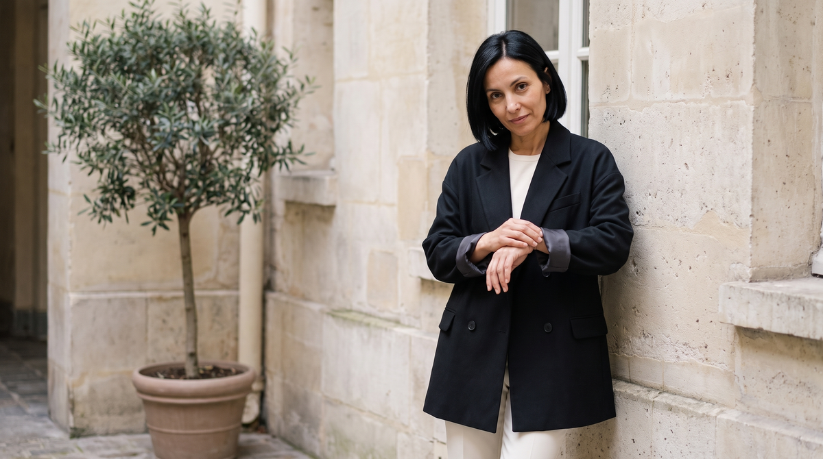 Blazer croisé oversize noir thais, photo en situation