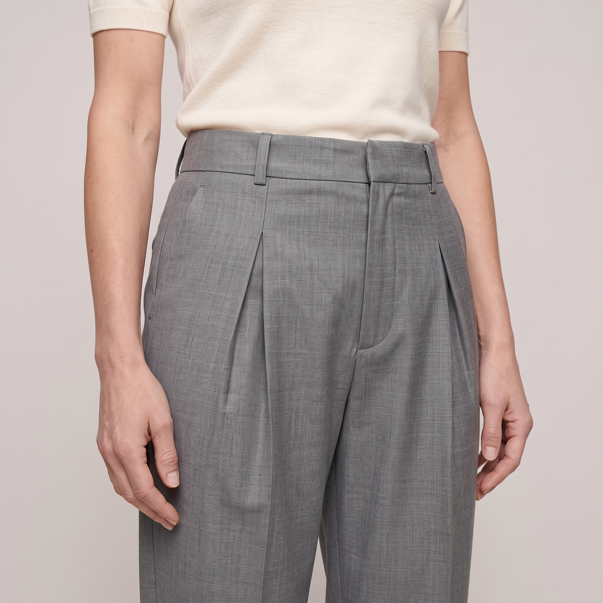 Pantalon carotte gris mona