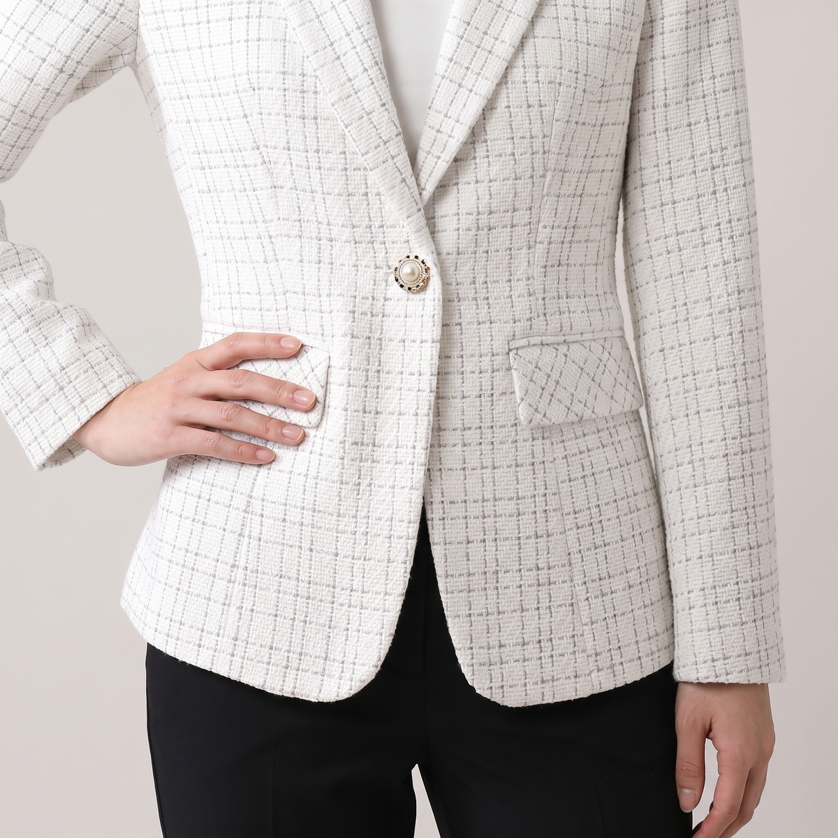 Veste tailleur tweed blanche à carreaux célia